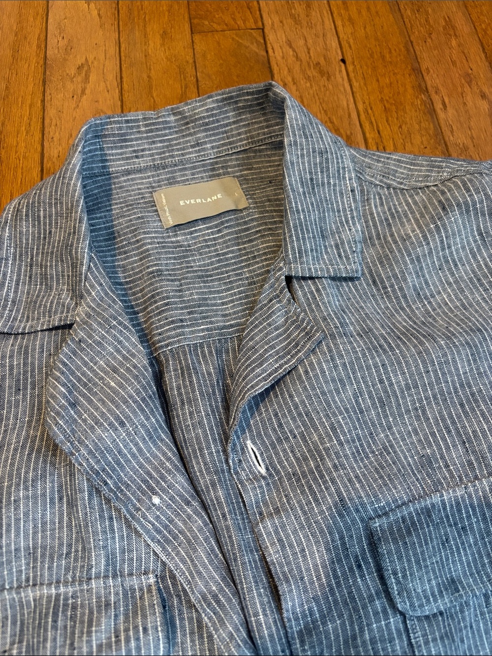 Everlane Blue Striped Linen Short-Sleeve Button-Down Shirt - Picture 2 of 5